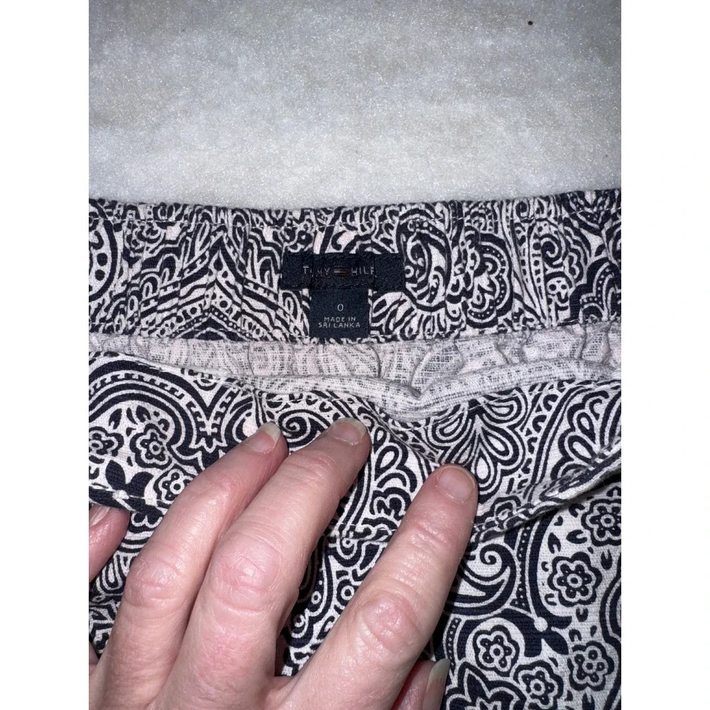 Tommy Hilfiger‎ Skirt Size 0 Paisley Print Mini navy White Stretch Career